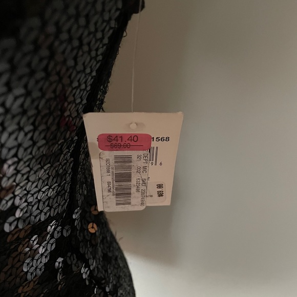 Black Dress - Picture 6 of 6